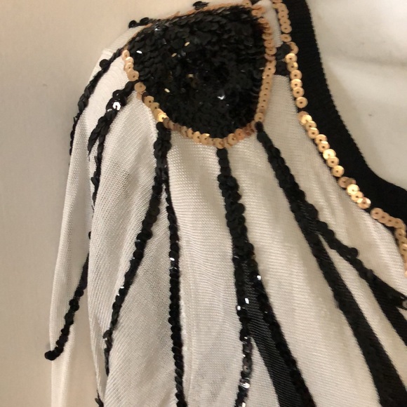 Designer top - Picture 2 of 4